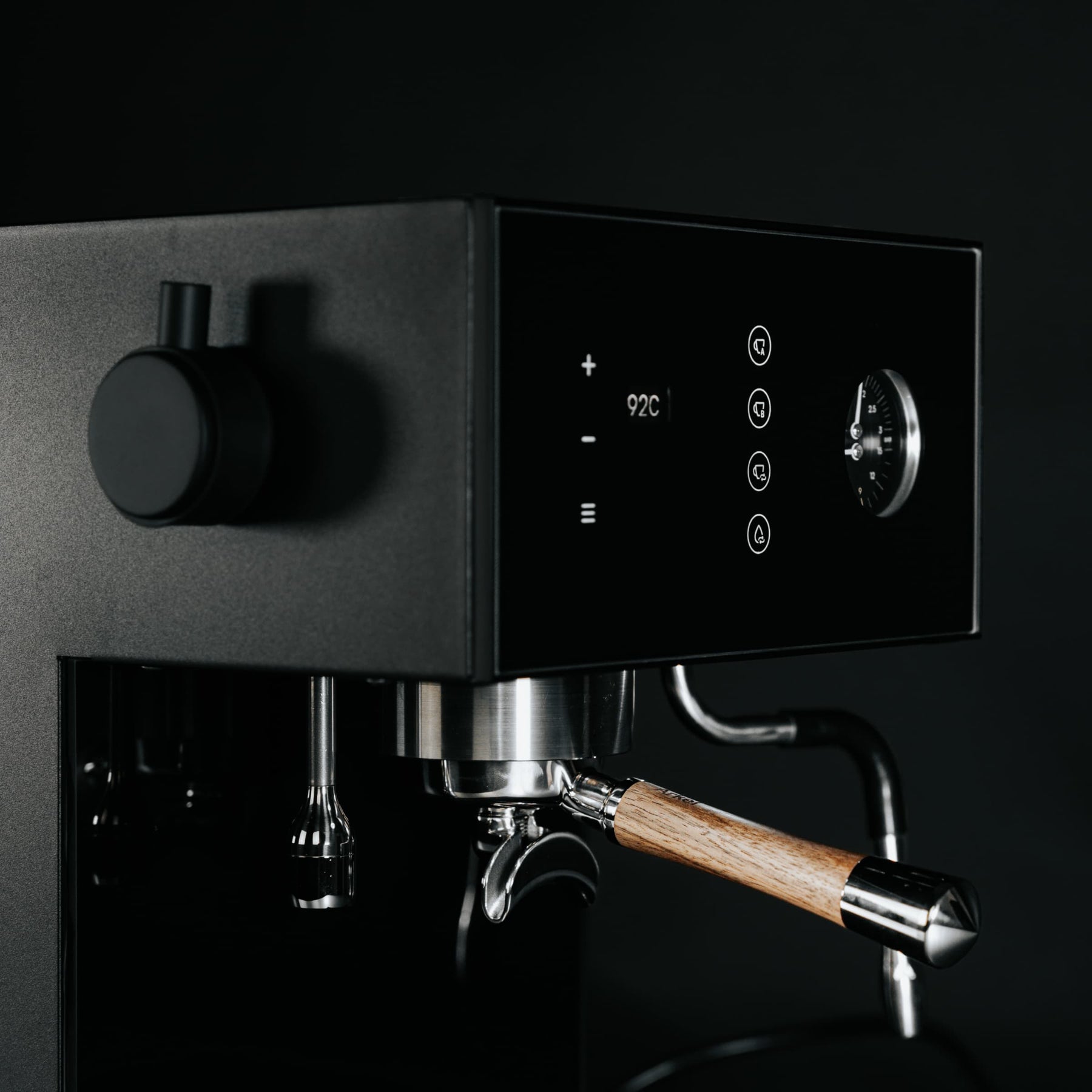 Arkel Tide black espresso machine left perspective with wooden handle portafilter