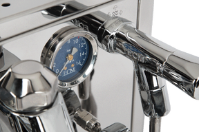 ECM Technika VI detail of blue manometer CM100021-00